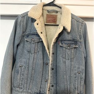 Levi women’s Sherpa jacket
